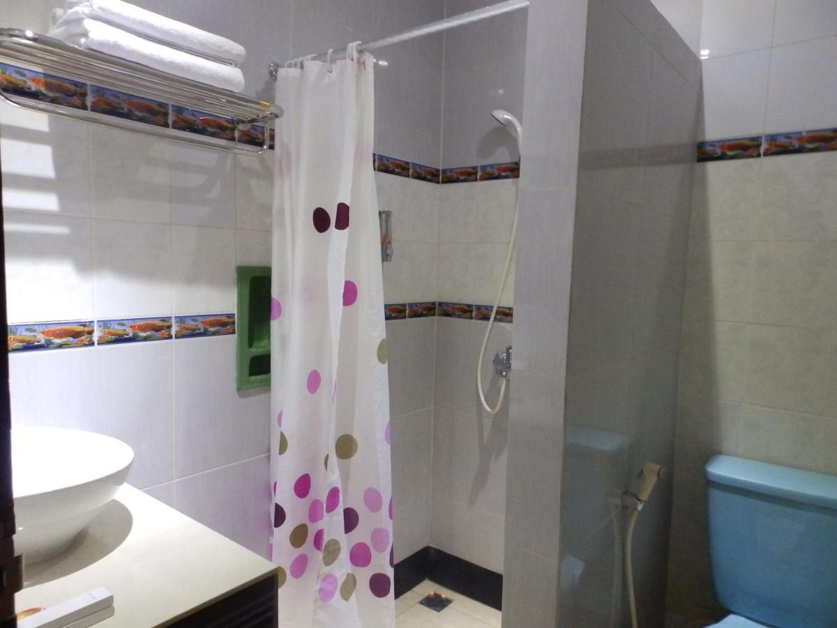 Bahari Family Hotel Bitung Ngoại thất bức ảnh