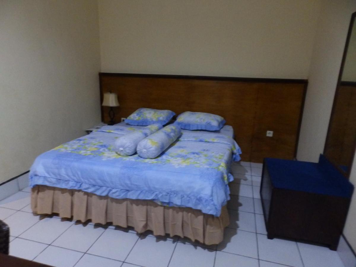 Bahari Family Hotel Bitung Ngoại thất bức ảnh