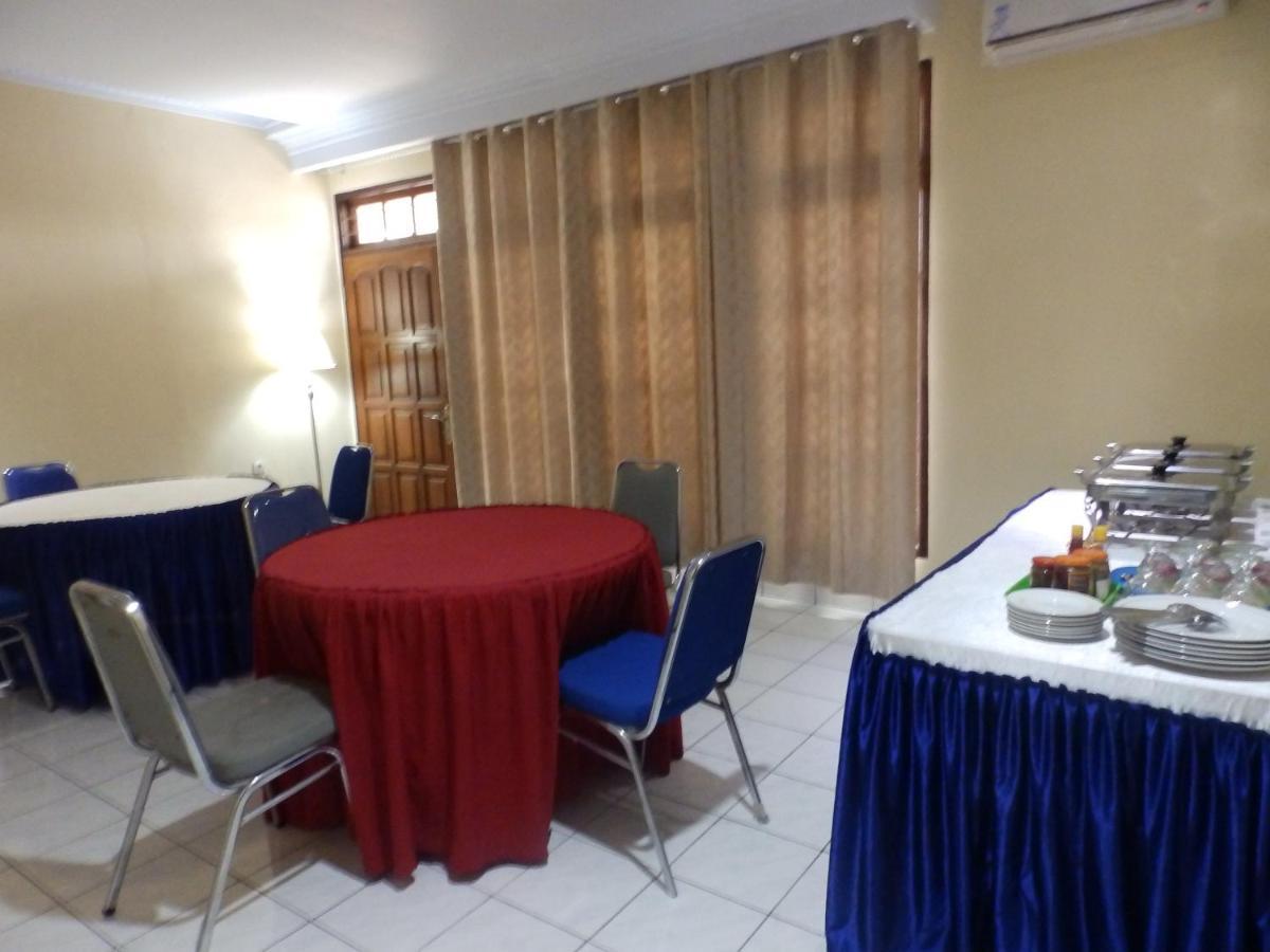 Bahari Family Hotel Bitung Ngoại thất bức ảnh