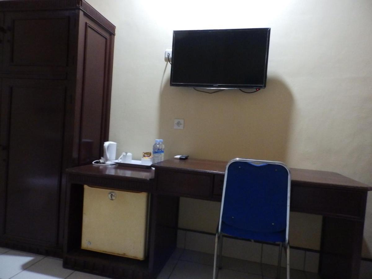 Bahari Family Hotel Bitung Ngoại thất bức ảnh