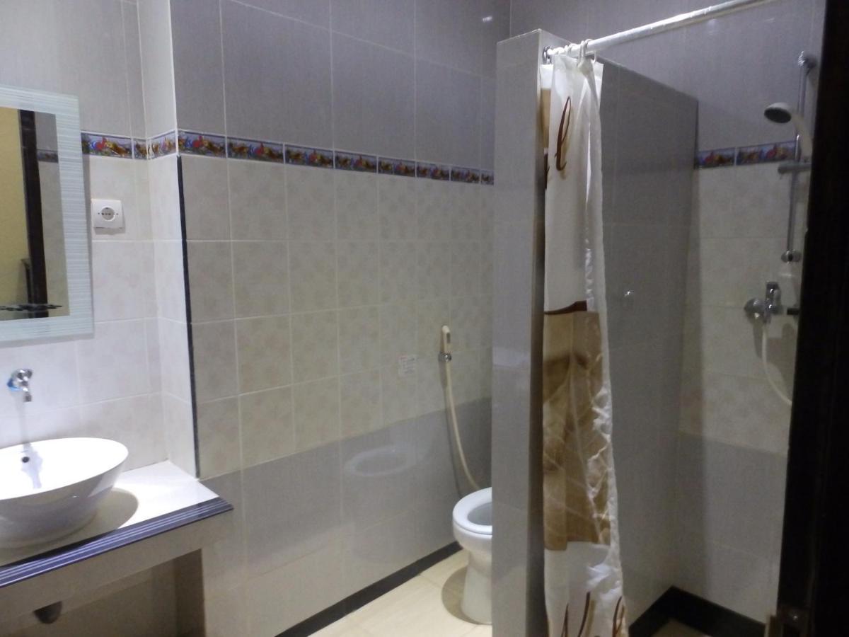 Bahari Family Hotel Bitung Ngoại thất bức ảnh