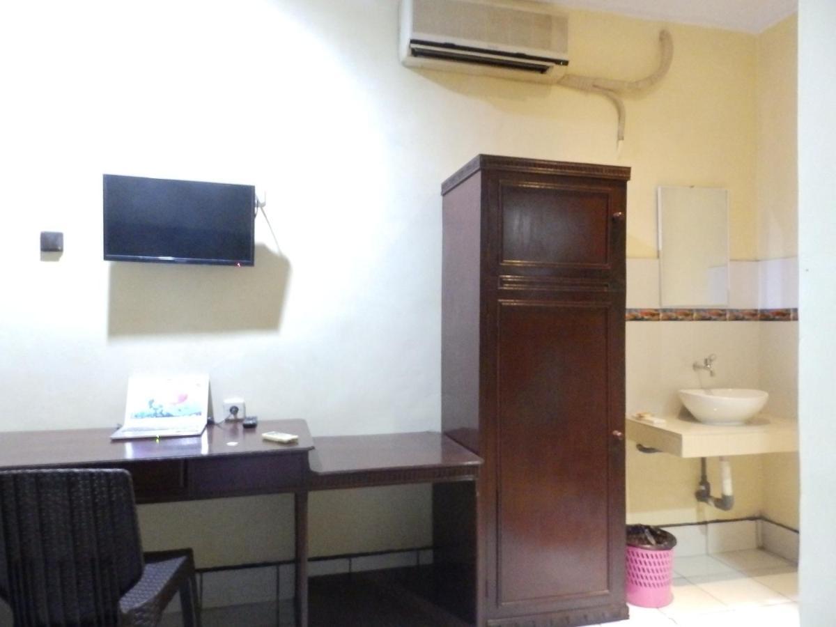 Bahari Family Hotel Bitung Ngoại thất bức ảnh