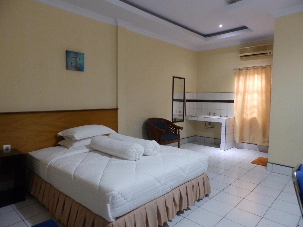 Bahari Family Hotel Bitung Ngoại thất bức ảnh