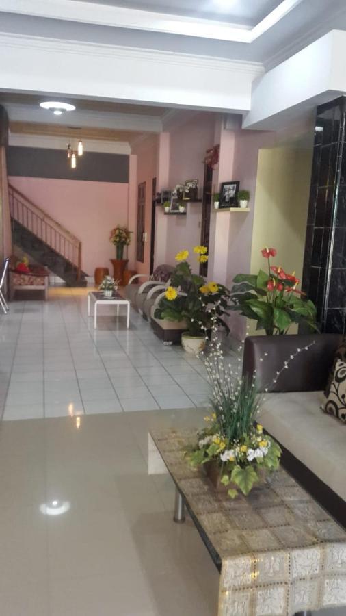 Bahari Family Hotel Bitung Ngoại thất bức ảnh
